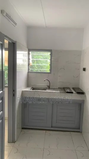 1chbre Appartement dans Francis Gweh, Cocody à Louer