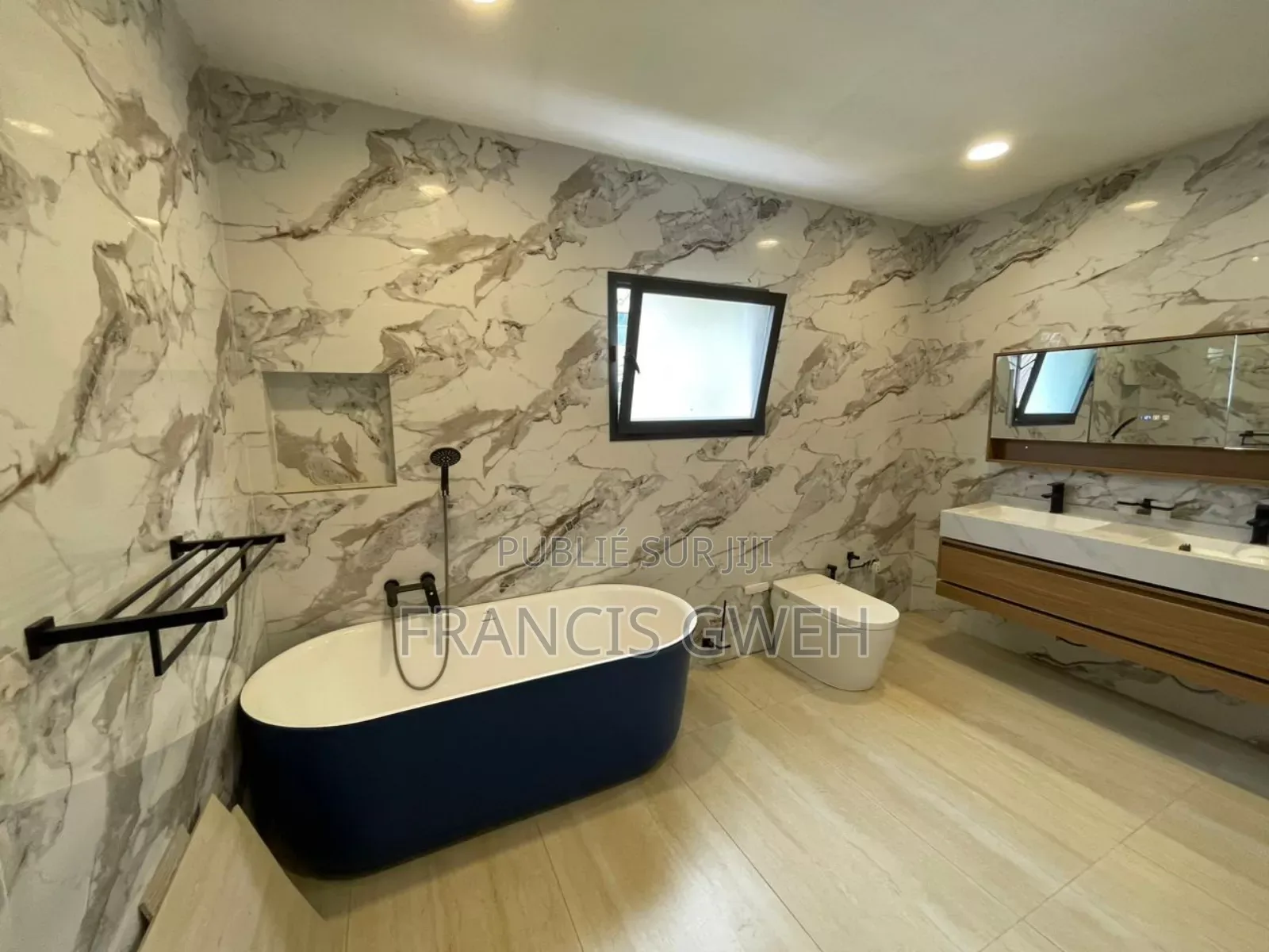 5chbre Duplex dans Francis Gweh, Cocody à Louer