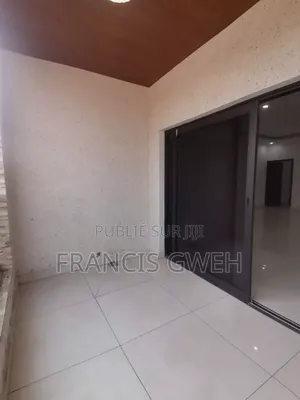 1chbre Appartement dans Francis Gweh Francis, Cocody à Louer