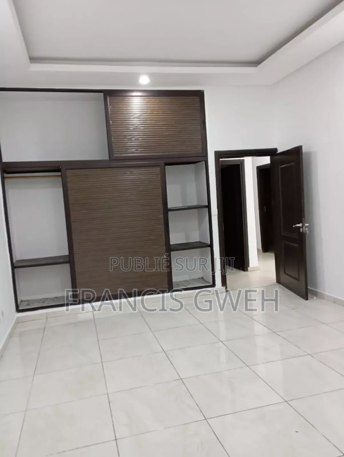 1chbre Appartement dans Francis Gweh Francis, Cocody à Louer