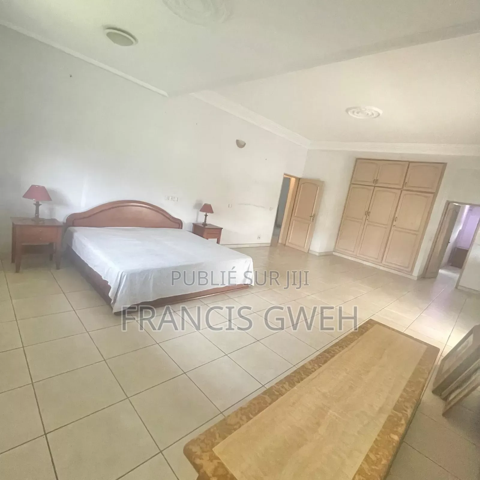 9chbre Duplex dans Francis Gweh, Cocody à Louer