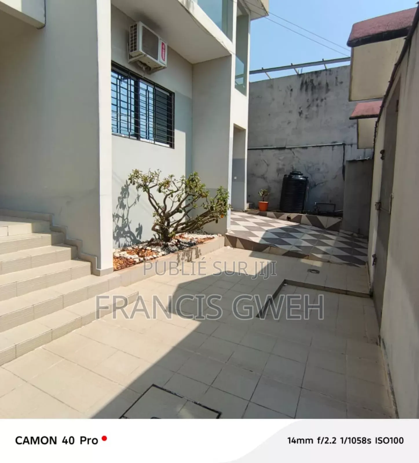 4chbre Duplex dans Francis Gweh, Cocody à Louer