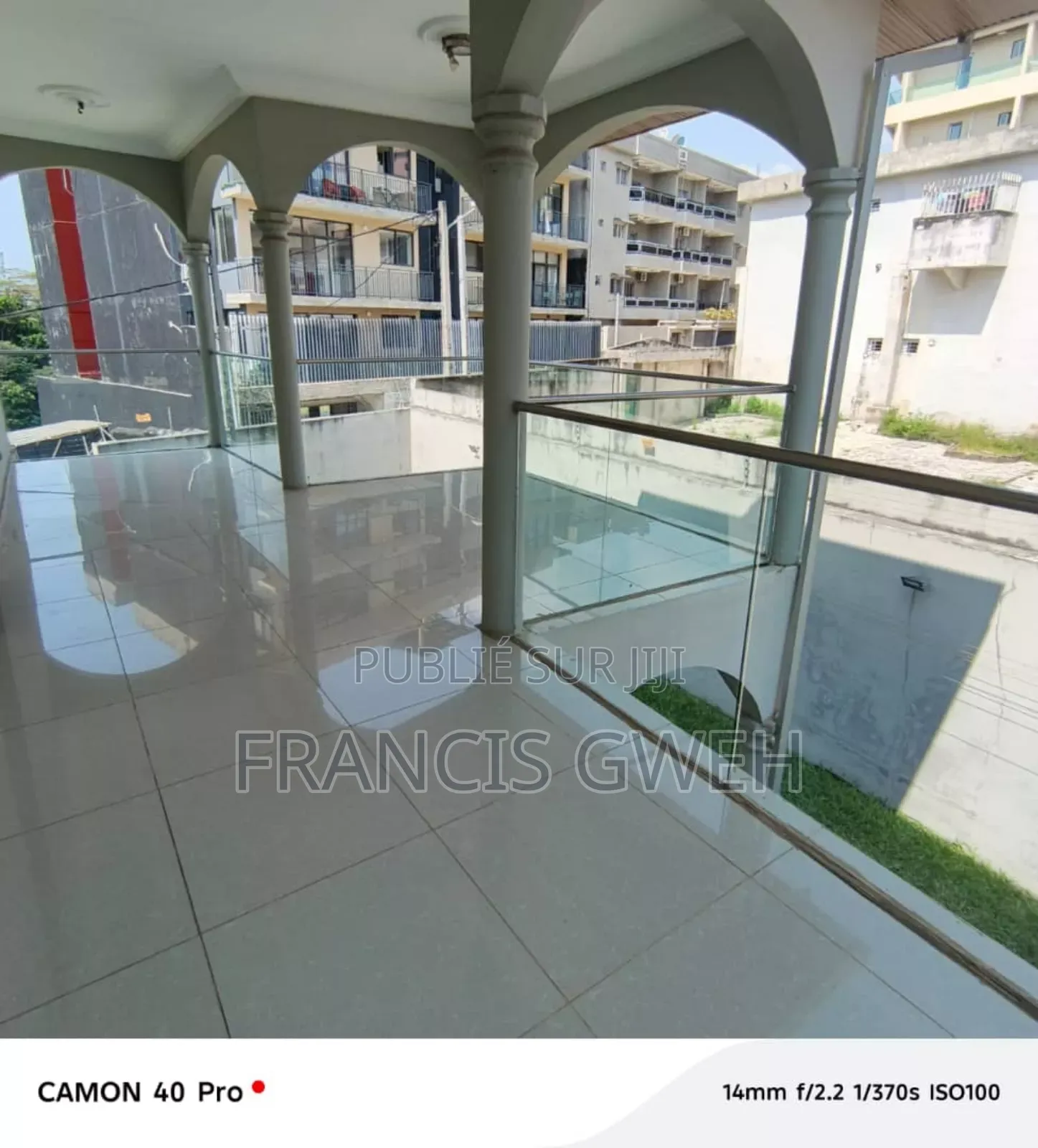 4chbre Duplex dans Francis Gweh, Cocody à Louer