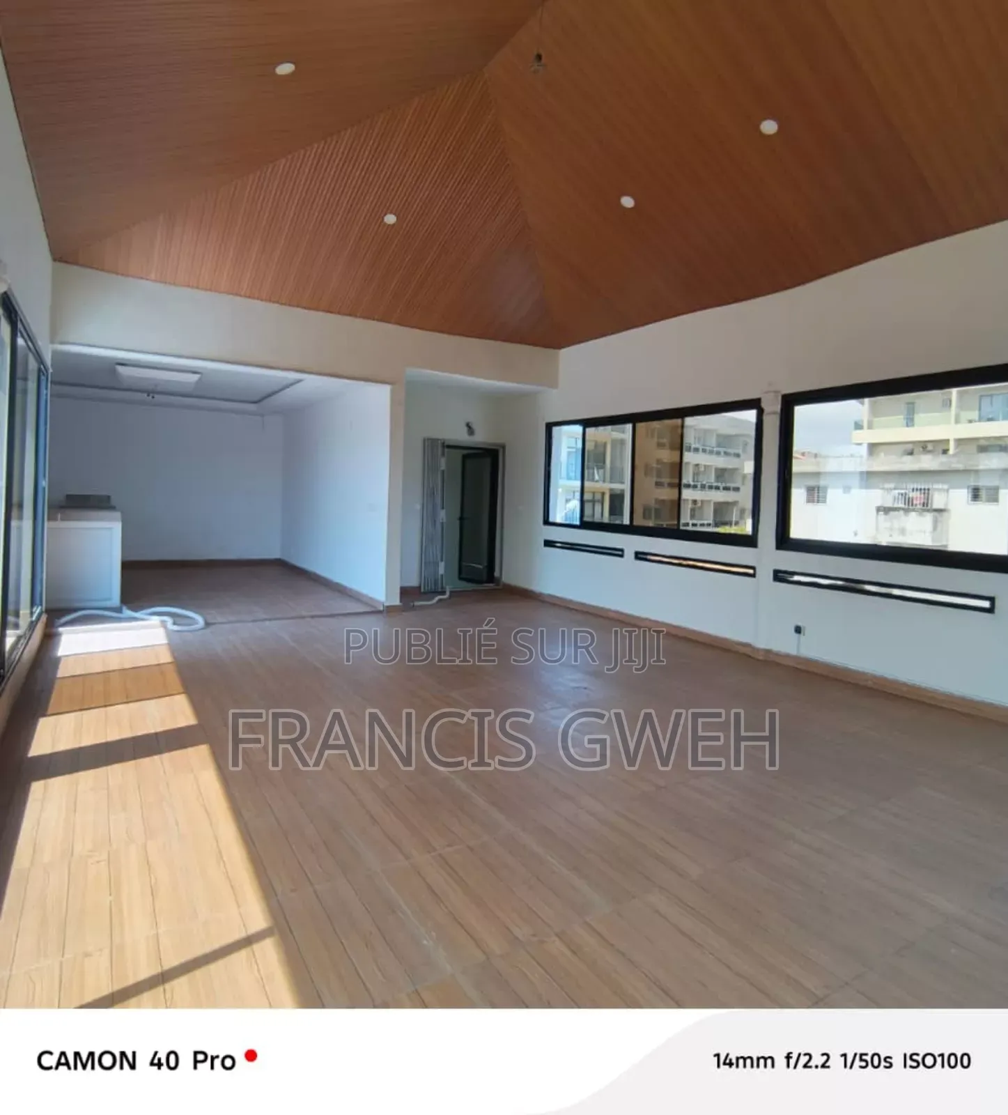 4chbre Duplex dans Francis Gweh, Cocody à Louer