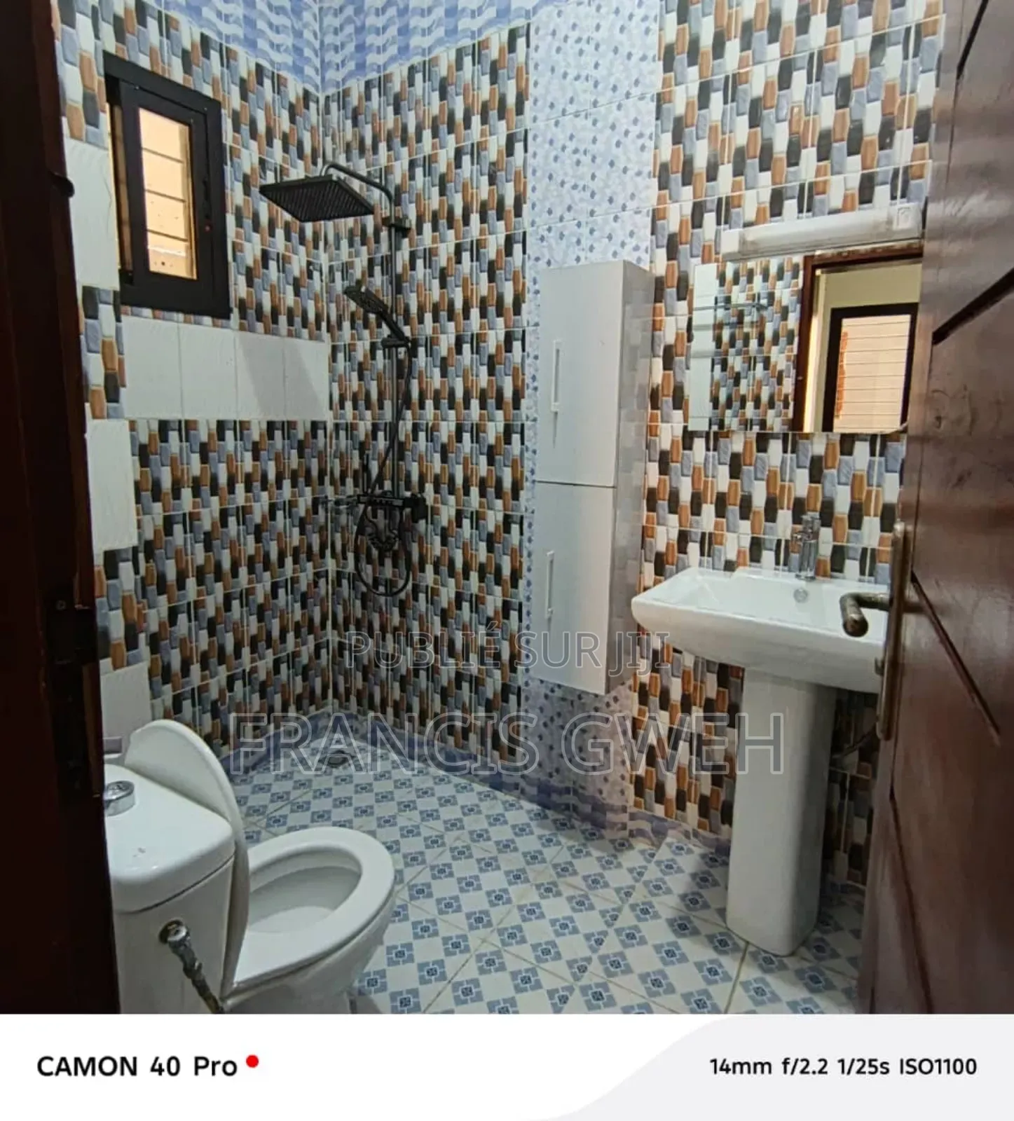 4chbre Duplex dans Francis Gweh, Cocody à Louer