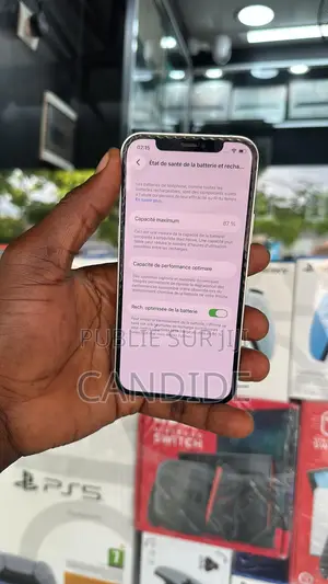 Apple iPhone 12 64 GB Rouge