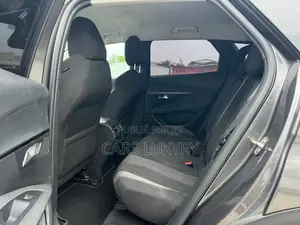 Peugeot 3008 2021 Gris
