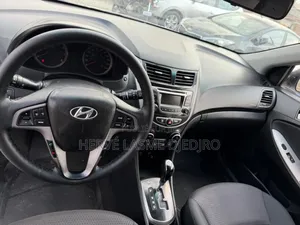 Hyundai Accent SE Sedan 2016 Blanc