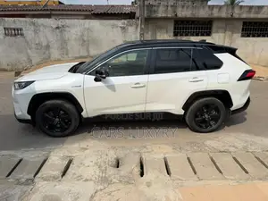 Toyota RAV4 Hybrid 2020 Blanc