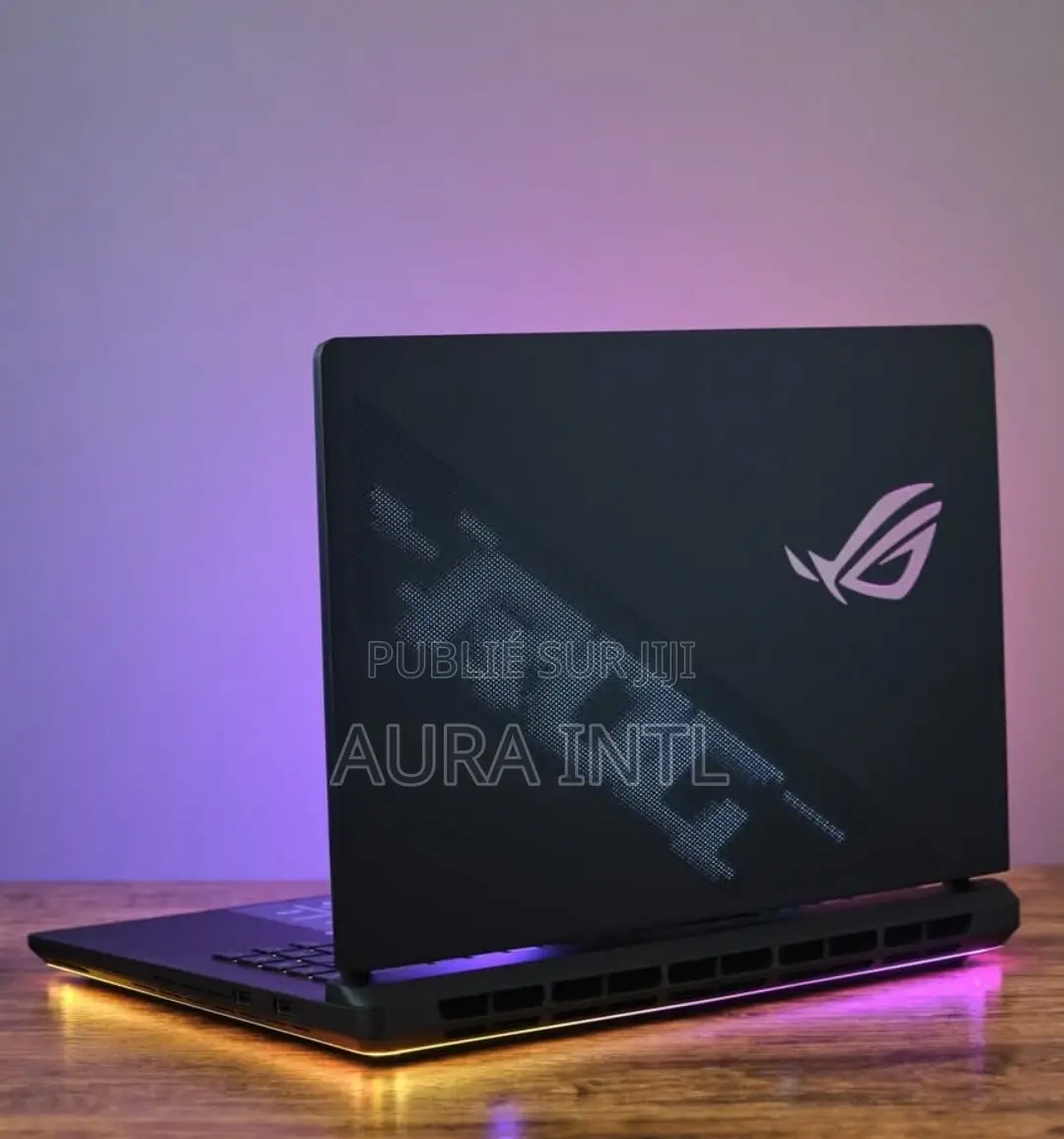 Neuf Asus ROG Strix SCAR Edition 32GB Intel Core Ultra 9 SSD 2T