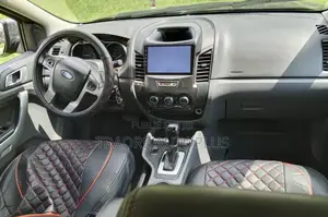 Ford Explorer XLT 4dr 4x4 (3.5L 6cyl 6A) 2013 Black