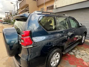 Toyota Land Cruiser Prado 3.0 172hp 2020 Blue