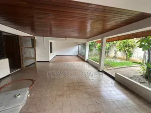 3chbre Villa dans Francis Gweh, Cocody à Louer