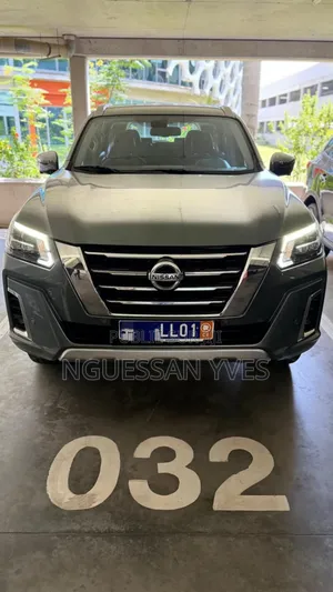 Nissan Terrano 2022 Gris
