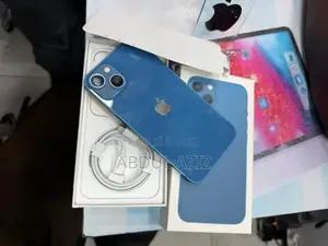 New Apple iPhone 13 128 GB Blue