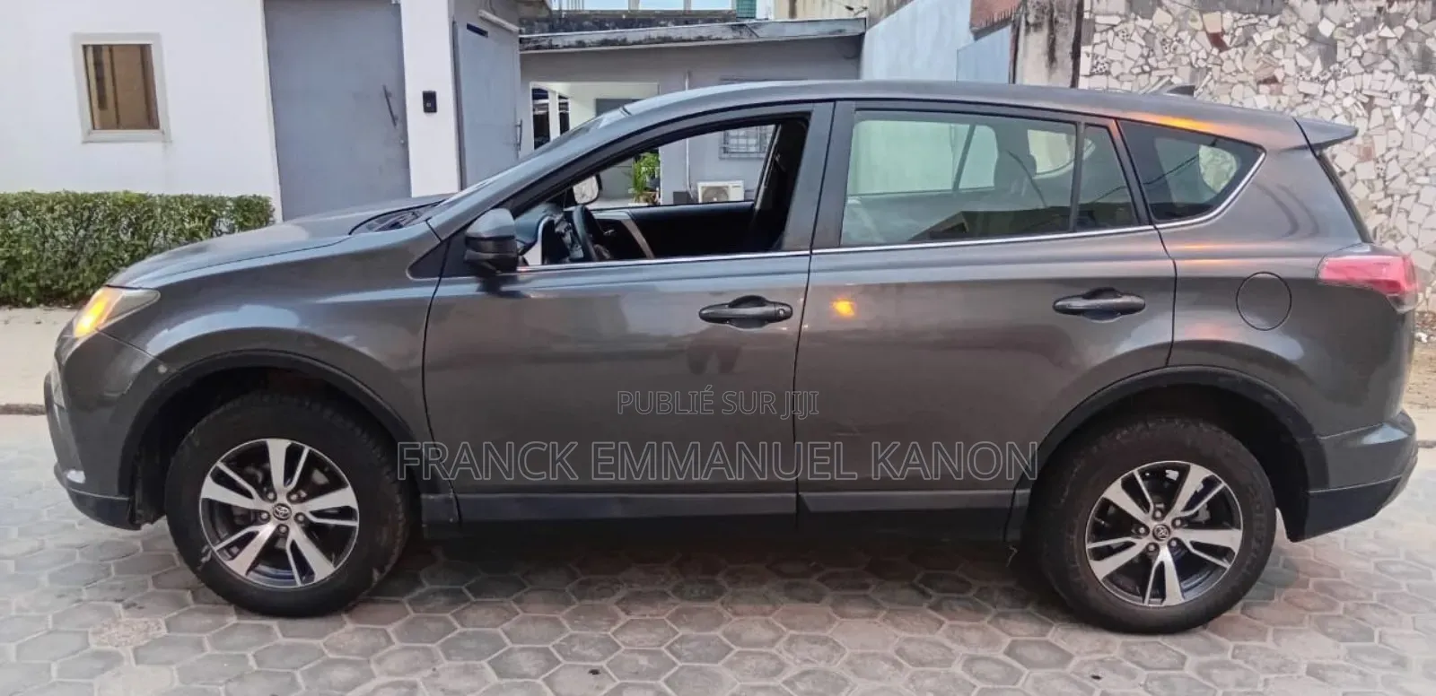 Toyota RAV4 LE 4dr SUV AWD (2.5L 4cyl 6A) 2018 Gris