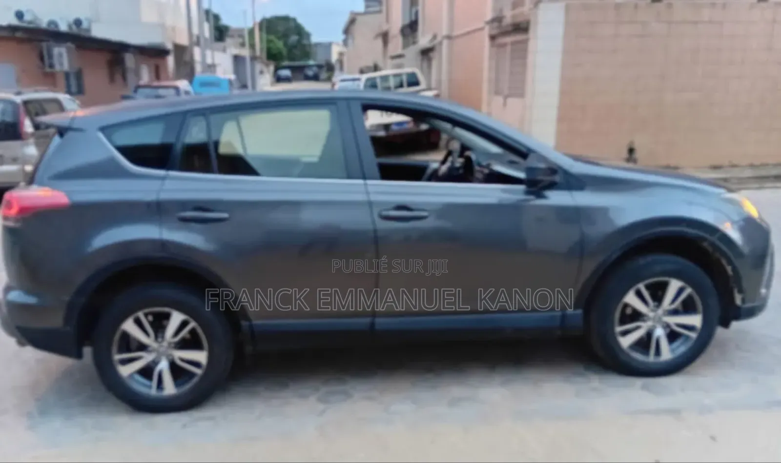 Toyota RAV4 LE 4dr SUV AWD (2.5L 4cyl 6A) 2018 Gris