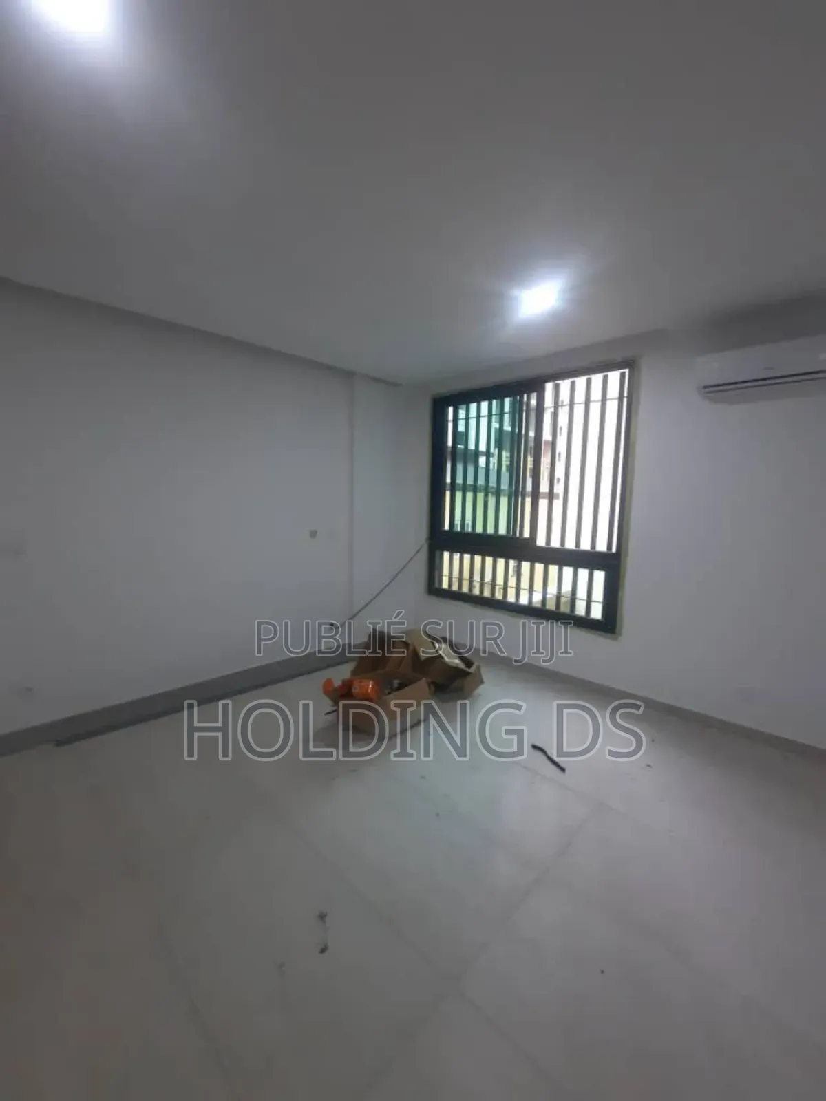 Furnished 3chbre Appartement dans Location Immobilière, Cocody à Vendre