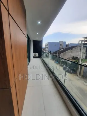 Furnished 3chbre Appartement dans Location Immobilière, Cocody à Vendre