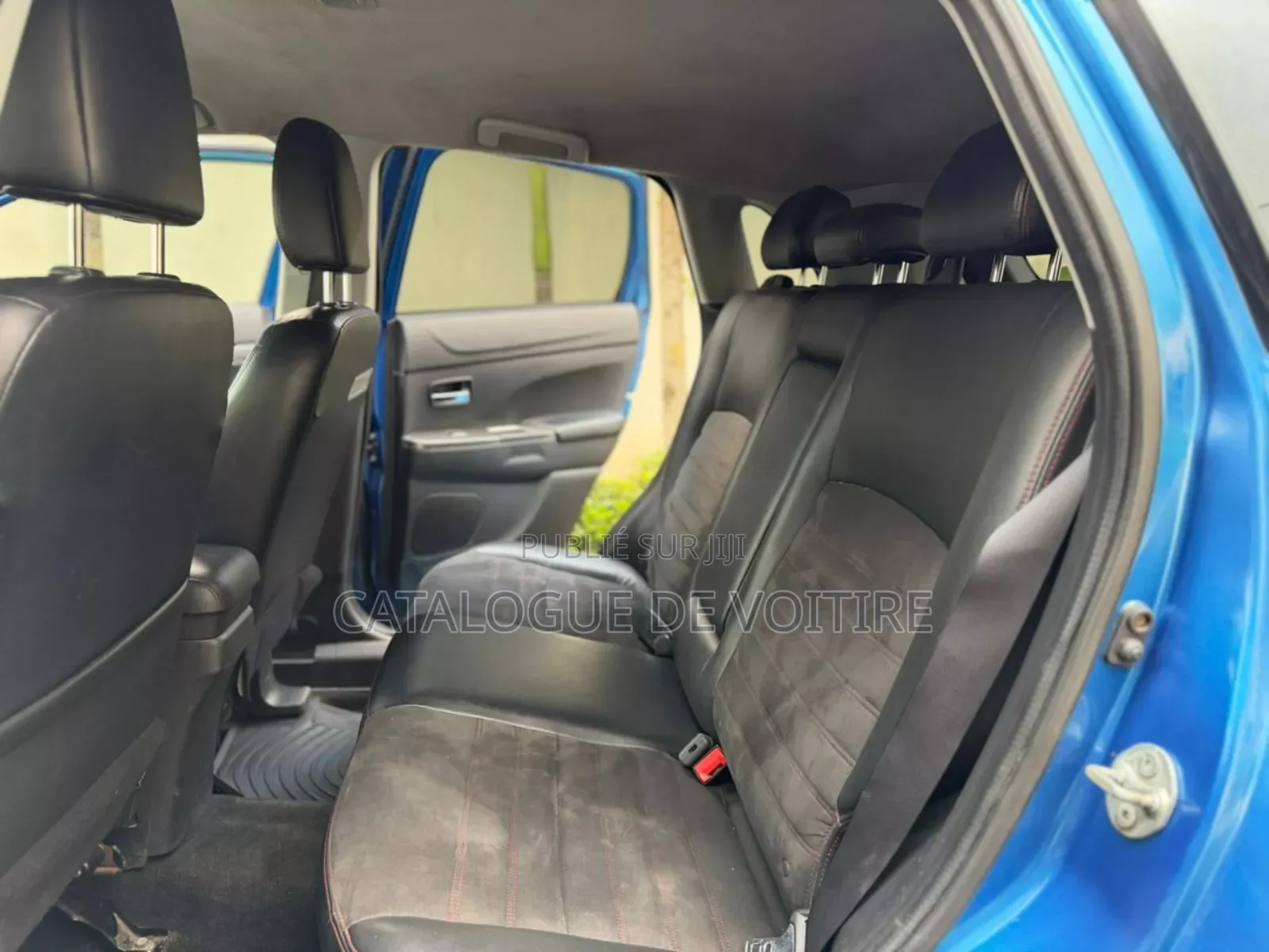 Mitsubishi Outlander 2018 Blue