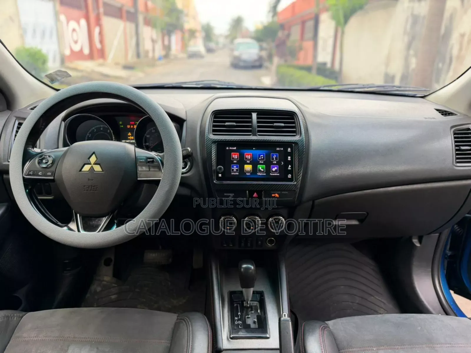 Mitsubishi Outlander 2018 Blue