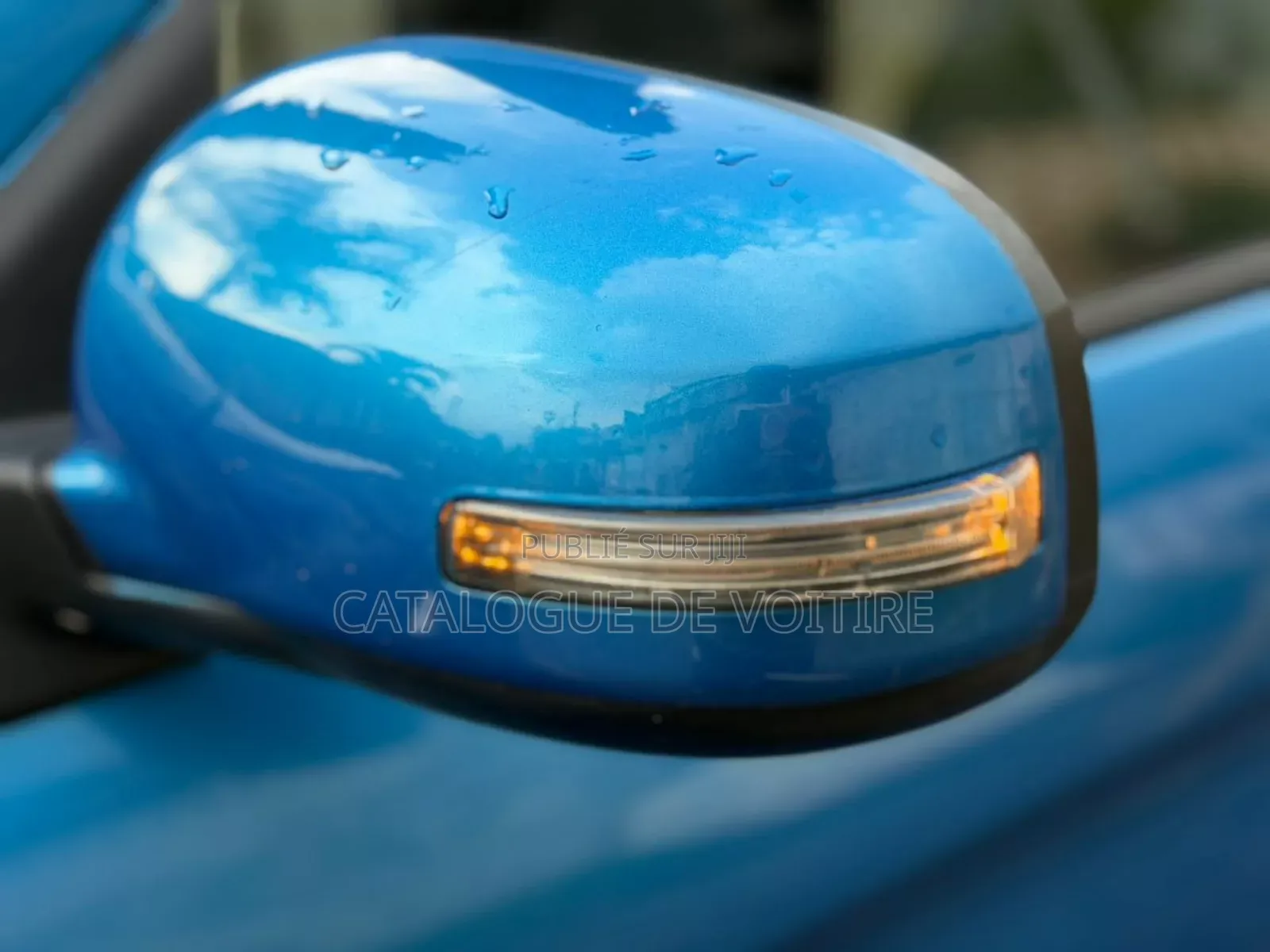 Mitsubishi Outlander 2018 Blue