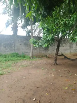 Terrain 1434 M2 en Bordure De BLD Vallon 450 Milions