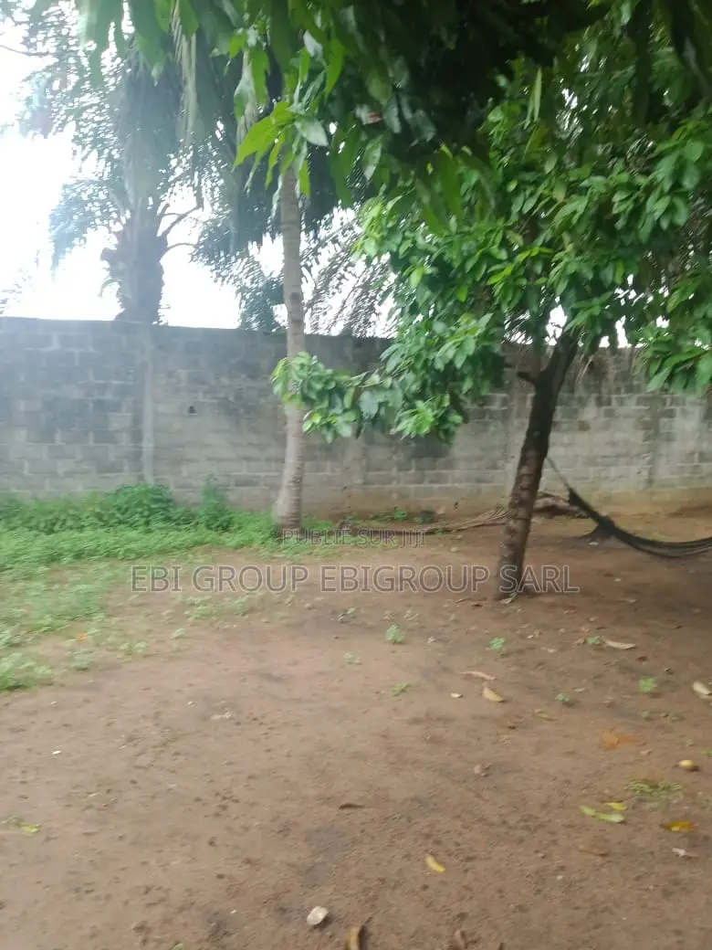 Terrain 1434 M2 en Bordure De BLD Vallon 450 Milions