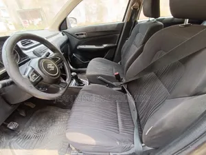 Suzuki Dzire 2022 Argenté