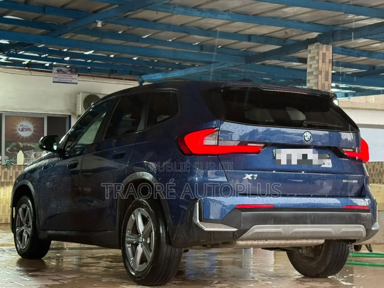 BMW X1 xDrive28i AWD 2024 Blue