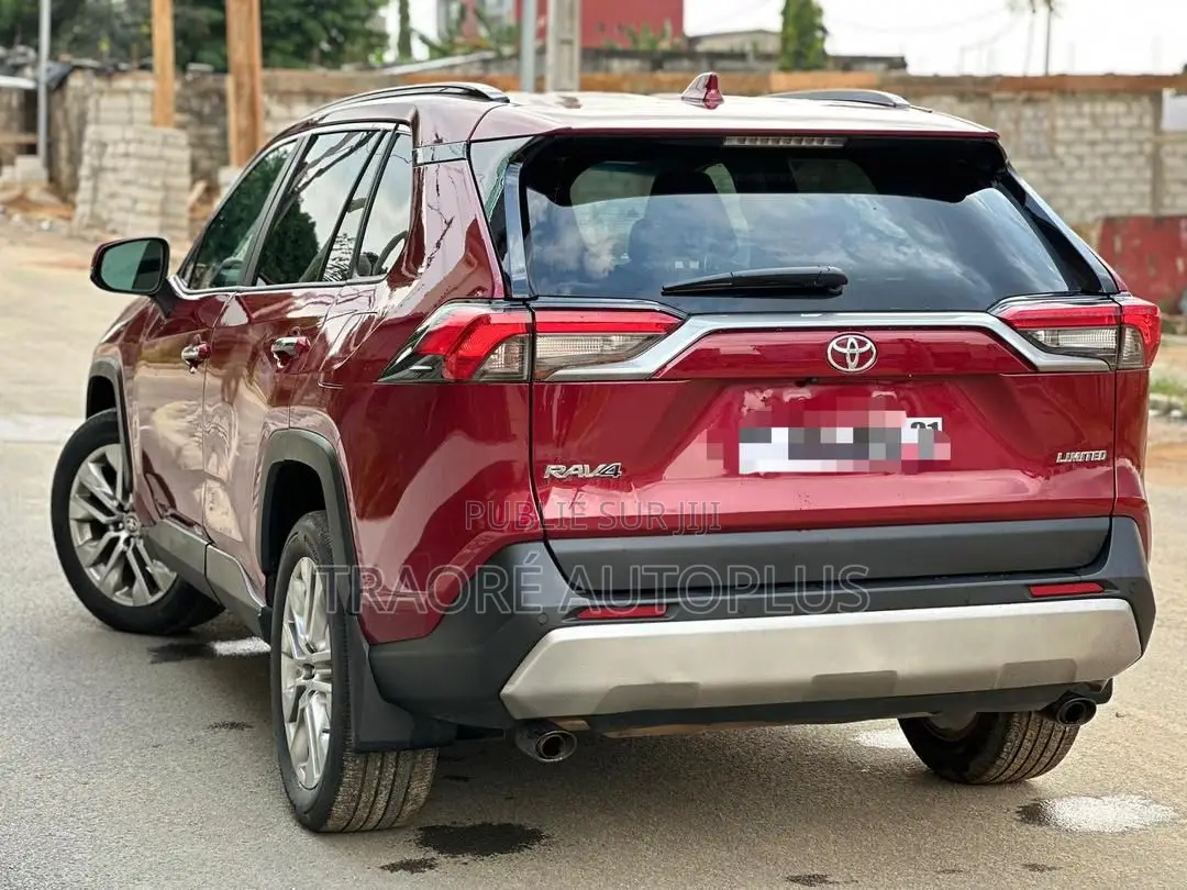 Toyota RAV4 Limited FWD 2024 Rouge