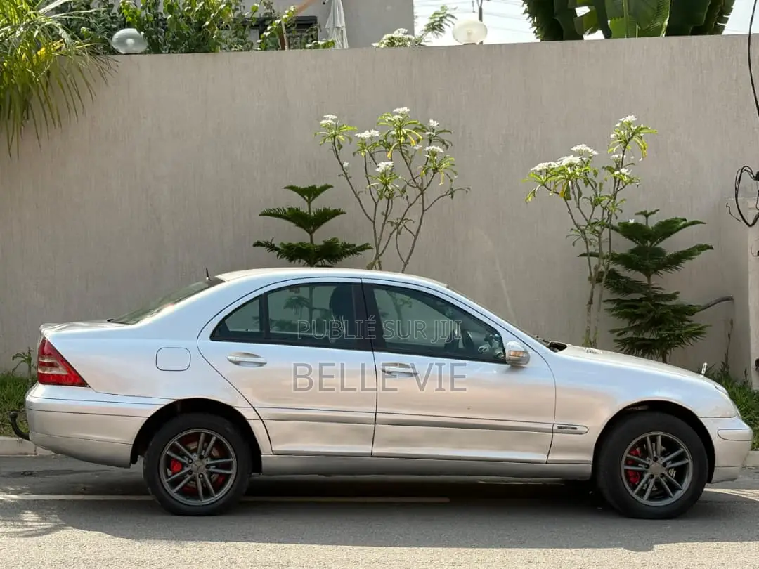 Mercedes-Benz C200 2002 Gris