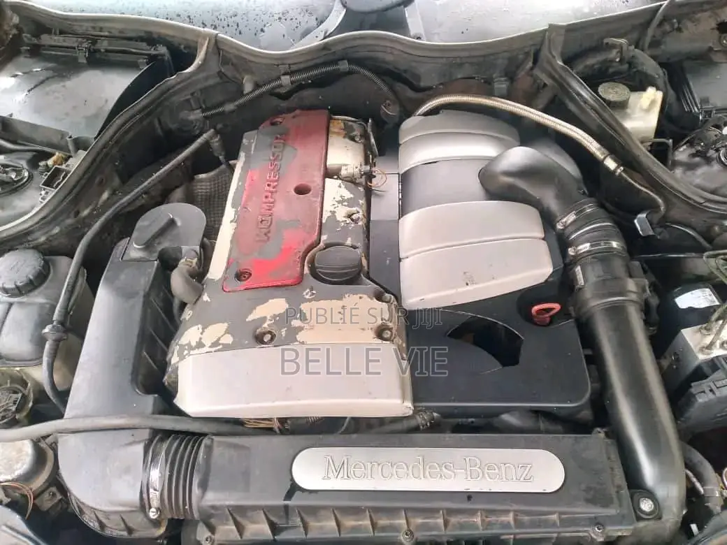 Mercedes-Benz C200 2002 Gris