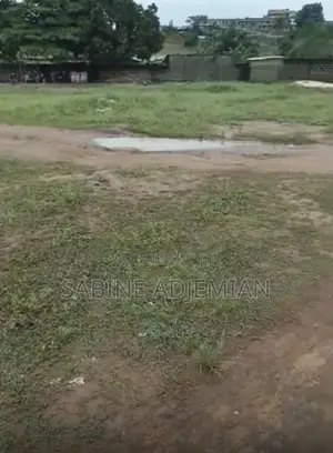 Terrain en Vente À Songon