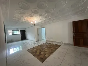 3chbre Maison dans Cocody à Louer