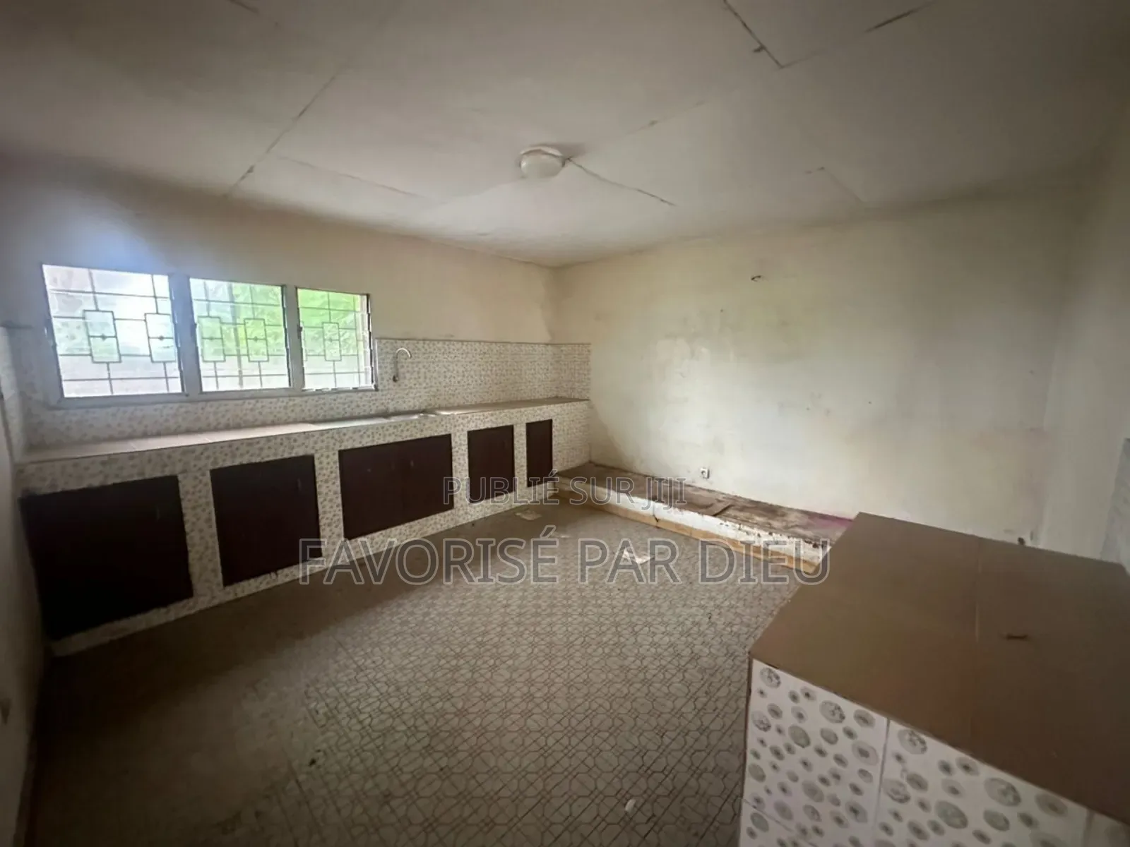 3chbre Maison dans Cocody à Louer