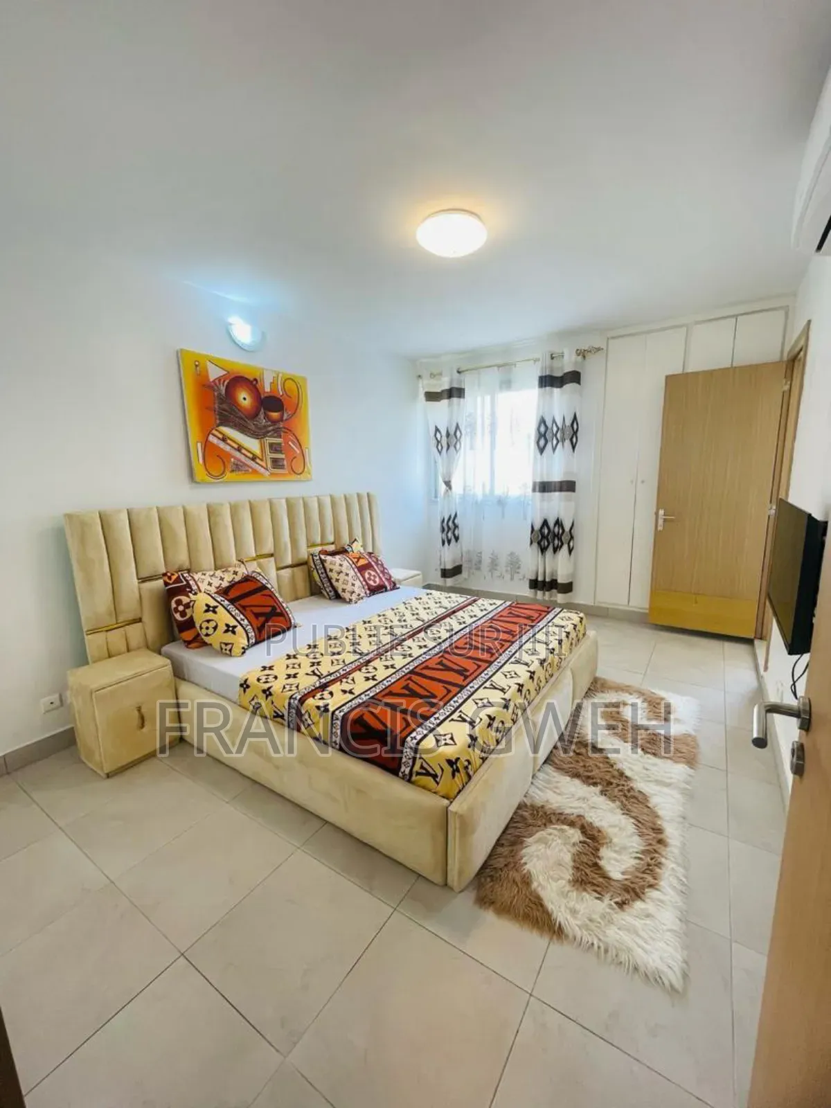 Furnished 3chbre Appartement dans Francis Gweh, Cocody à Louer