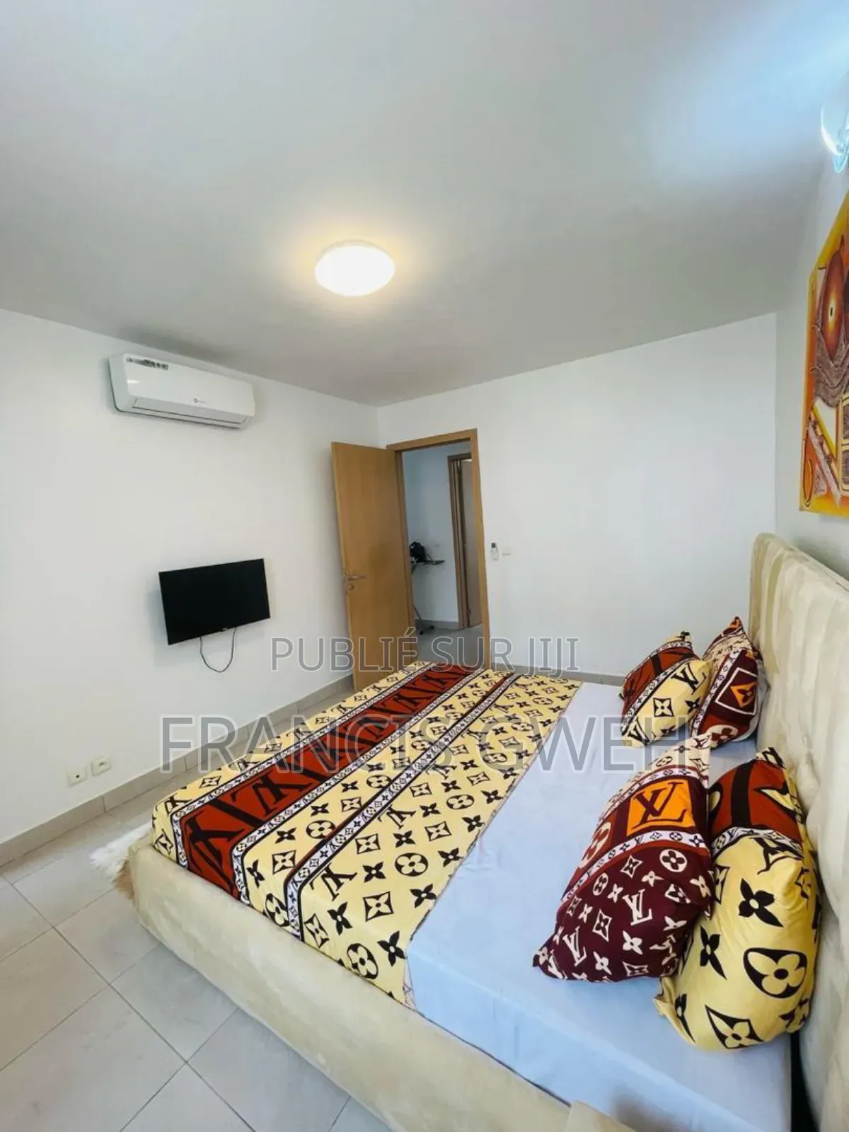 Furnished 3chbre Appartement dans Francis Gweh, Cocody à Louer