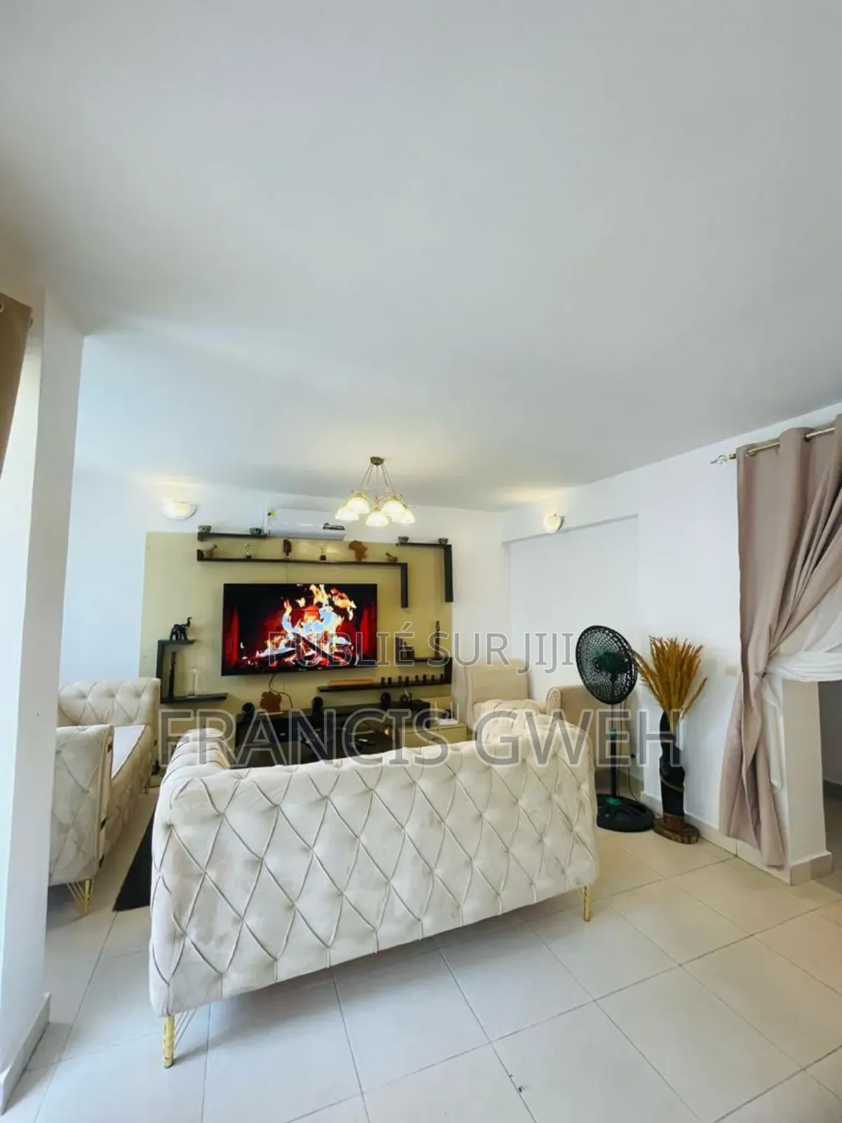 Furnished 3chbre Appartement dans Francis Gweh, Cocody à Louer