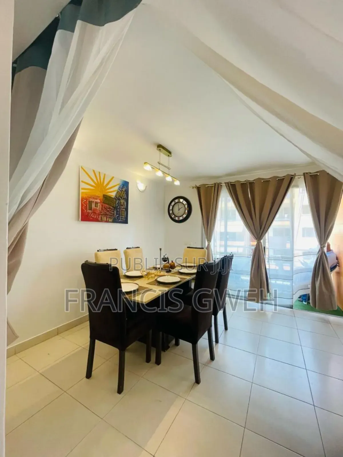 Furnished 3chbre Appartement dans Francis Gweh, Cocody à Louer
