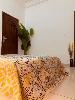 Furnished 1chbre Appartement dans Francis Gweh, Cocody à Louer