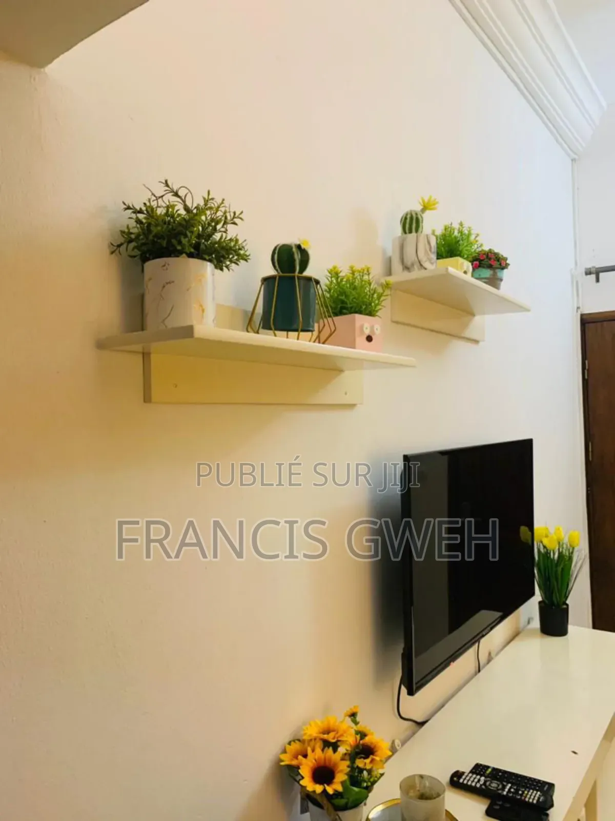 Furnished 1chbre Appartement dans Francis Gweh, Cocody à Louer