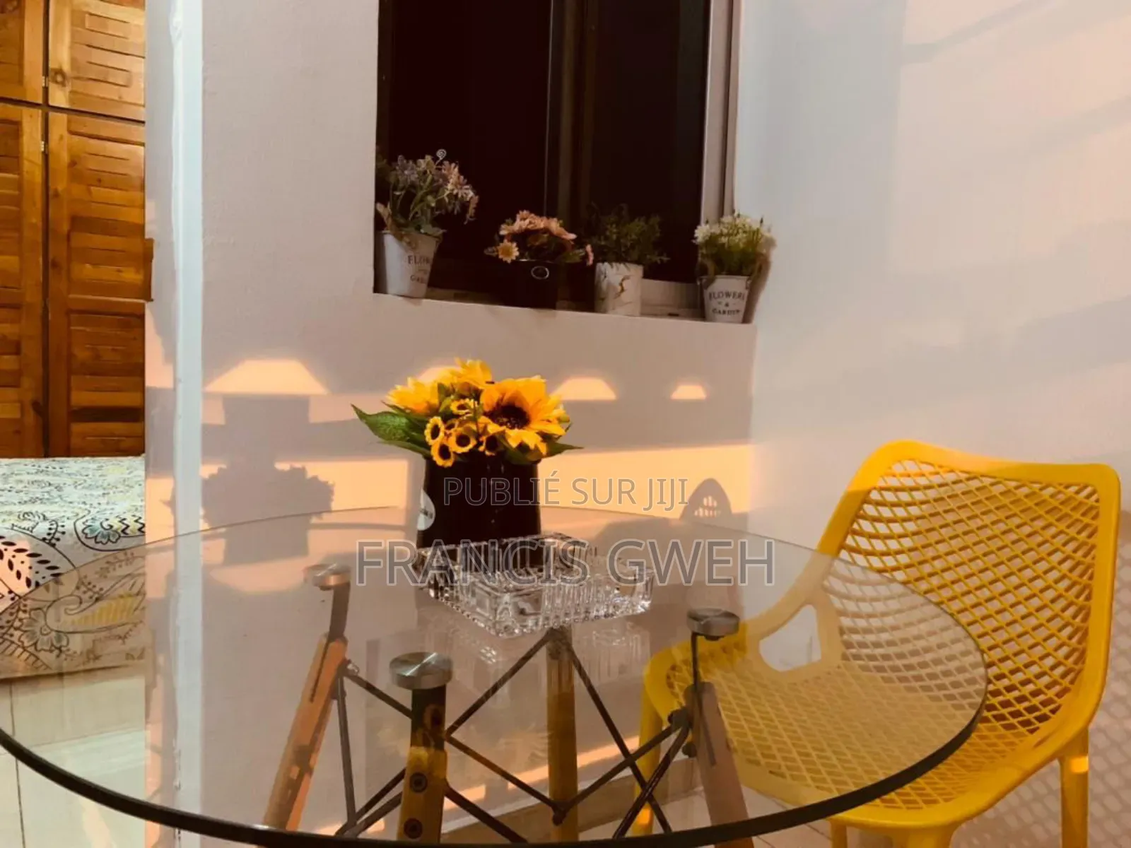Furnished 1chbre Appartement dans Francis Gweh, Cocody à Louer