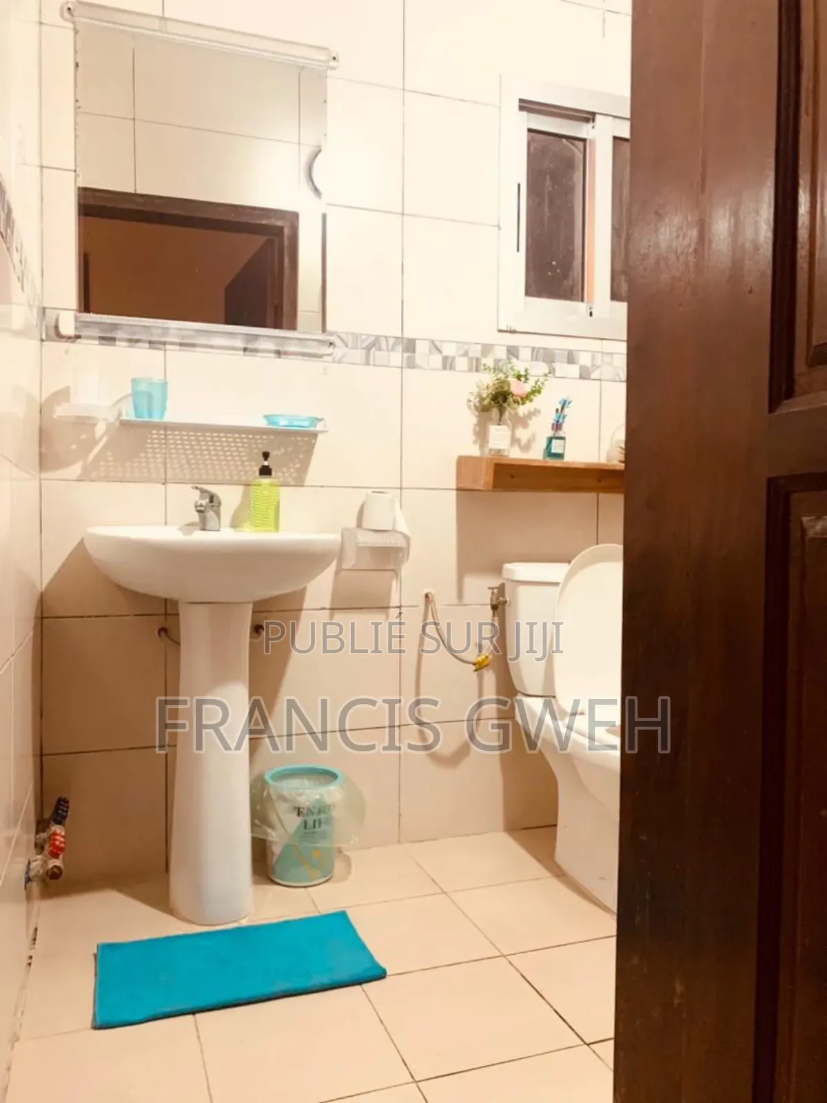 Furnished 1chbre Appartement dans Francis Gweh, Cocody à Louer