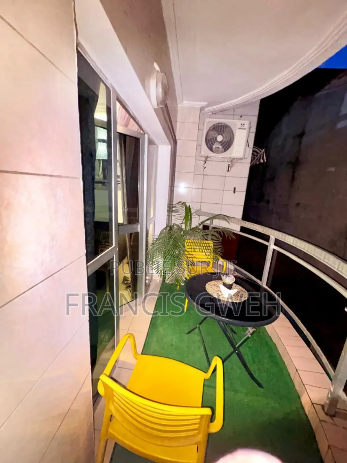 Furnished 1chbre Appartement dans Francis Gweh, Cocody à Louer