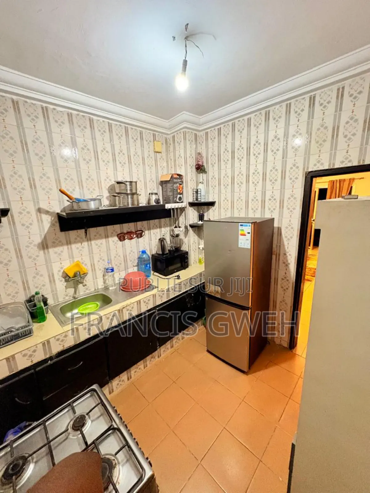 Furnished 1chbre Appartement dans Francis Gweh, Cocody à Louer
