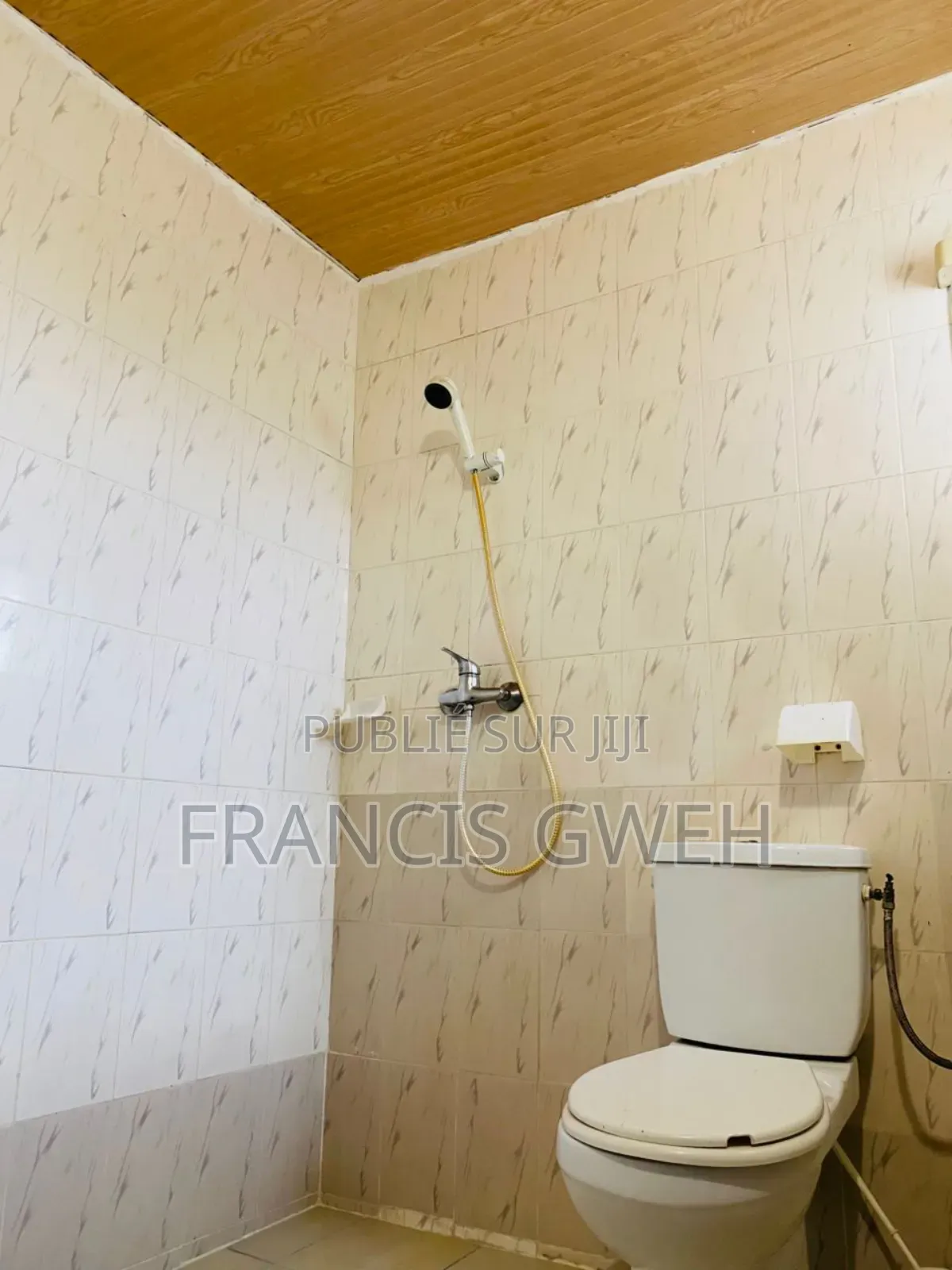 Furnished 1chbre Appartement dans Francis Gweh, Cocody à Louer