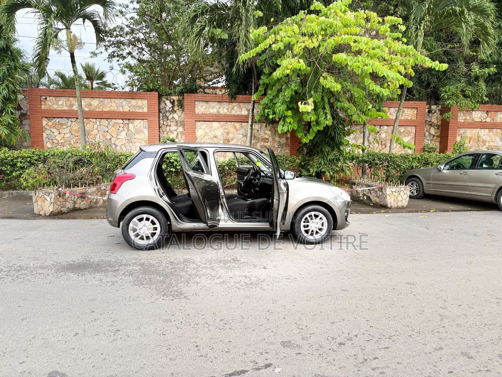 Suzuki Swift 2020 Beige