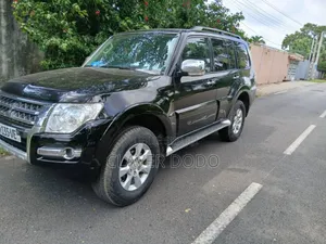 Mitsubishi Pajero 2020 Black