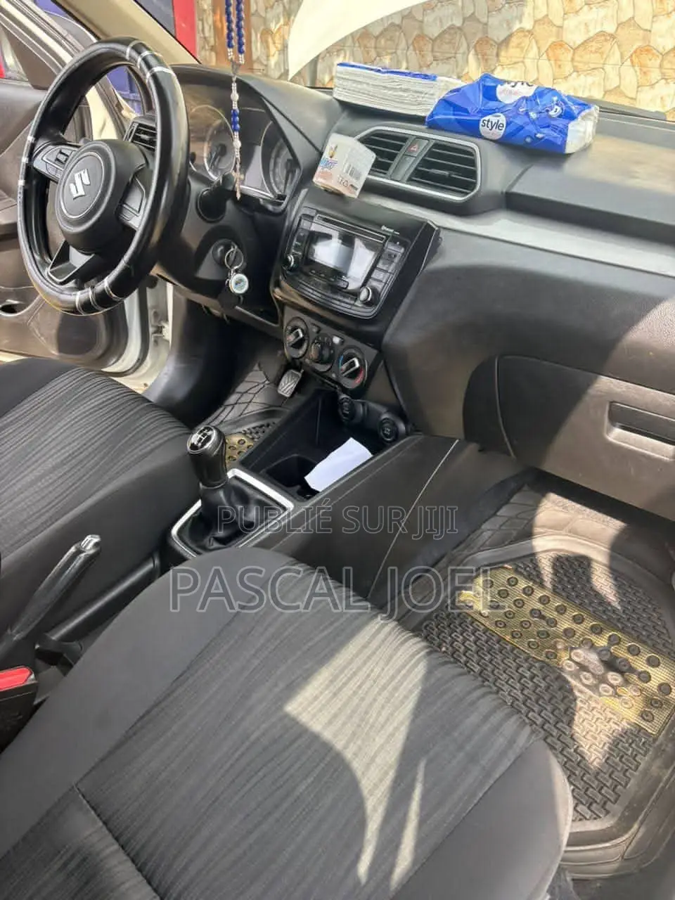 Suzuki Dzire 2023 Blanc